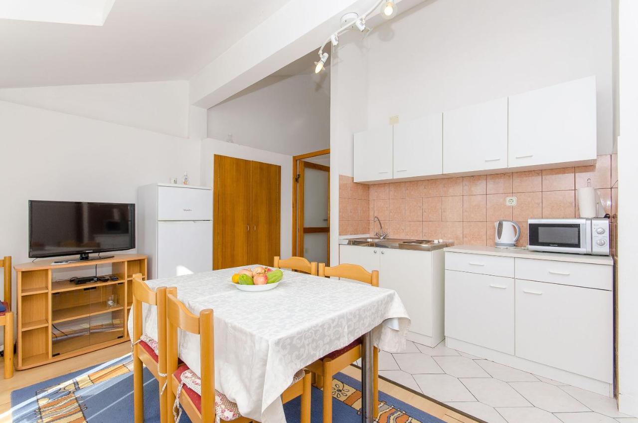 Apartments Zoran Drvenik  Exterior photo